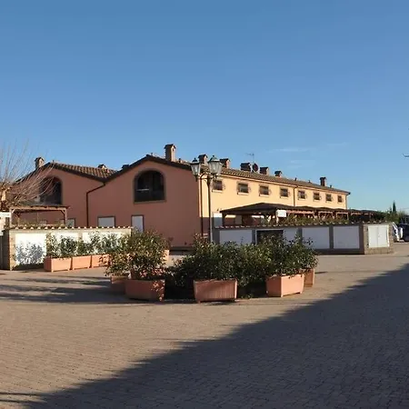 Ampio Con Piscina In Prossimita Del Mare *